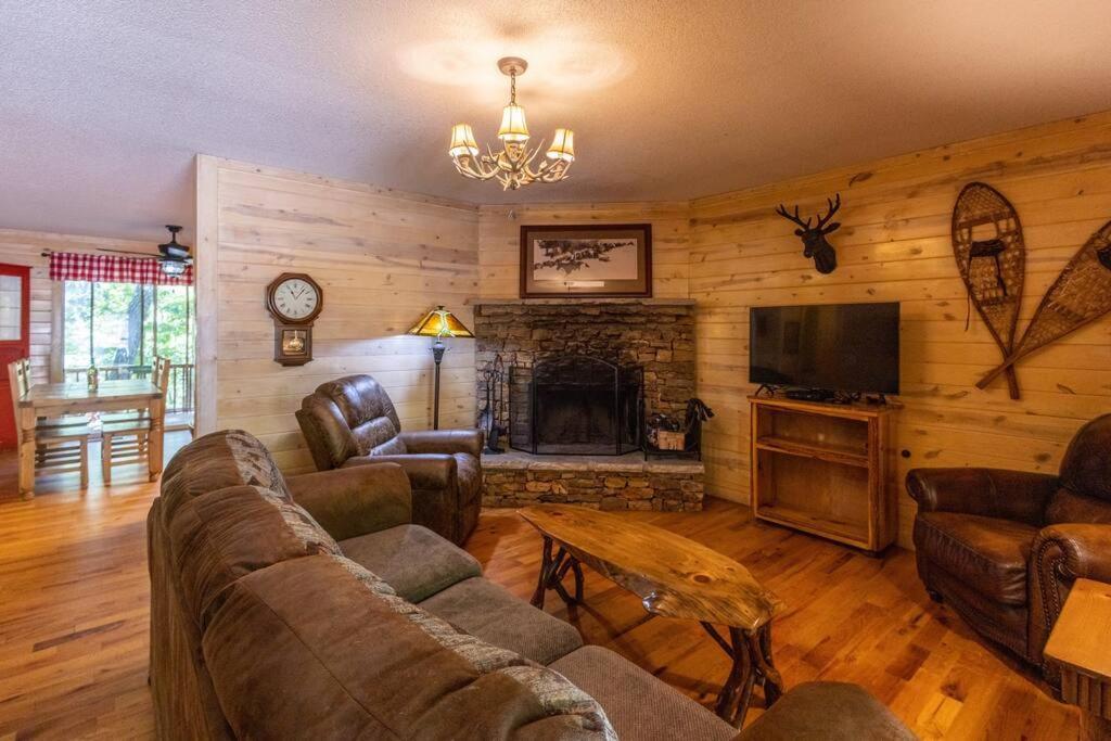 Pet Friendly Luxury Cabin Near Helen With Fire Pit Cleveland Exterior photo